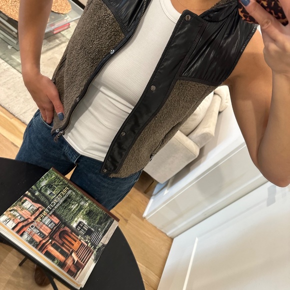 Madewell Brown and black fleece with shearling details in size XS - Picture 2 of 5